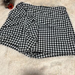 Zara skort size s new with out tags.